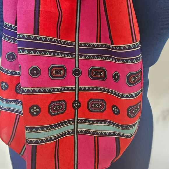 Vintage Retro Boho Red & Navy Bold Stripe w/Geo Border Print (53x11) - Picture 2 of 3